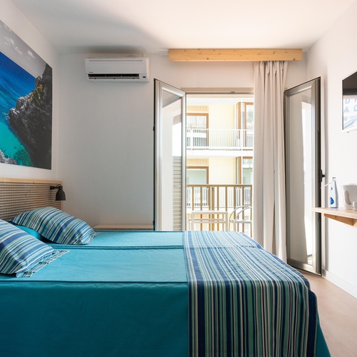  Premium Cyclist - Doppelzimmer mit Balkon und seitlichem Meerblick Hotel Eolo